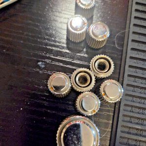 LOTTA KNOBS - COMPLETE SET FOR THE S.B.E. LAND COMMAND BASE STATION CB RADIO