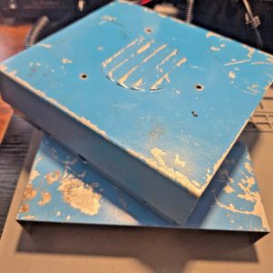 THEY NEED SOME HELP: TOP/BOTTOM COVERS FOR ROSS (NO MODEL #) MOBILE CB RADIO