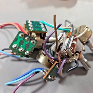 ROYCE 625 - COMPLETE SET OF POTS FOR BASE STATION RADIO