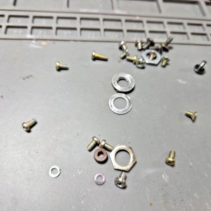 COMPLETE SET OF SCREWS FOR ROBYN DG-30 MOBILE CB RADIO