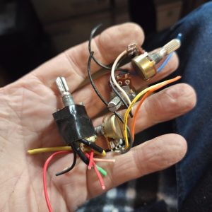 Realistic TRC-427 Rotary Controls Potentiometer Lot Tested Working