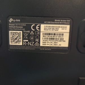 TP LINK WIFI ROUTER - WORKING W/ POWER ADAPTER