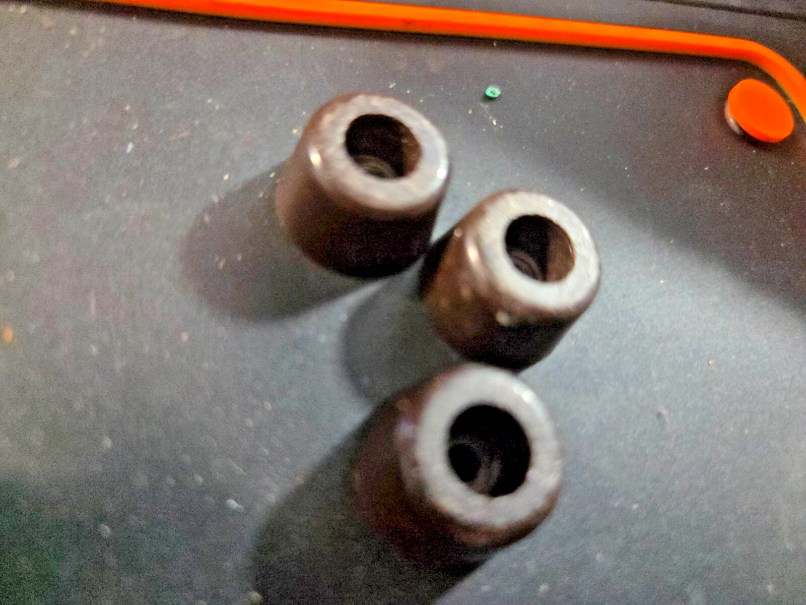 SET OF THREE RUBBER FEET WITH SCREWS FOR JC PENNEY PINTO 23 BASE STATION CB RADI
