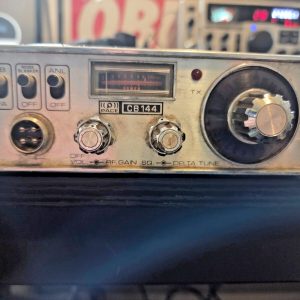 PACE PACE PACE CB-144 CB RADIO POWERS UP NOT WORKING PARTS ONLY
