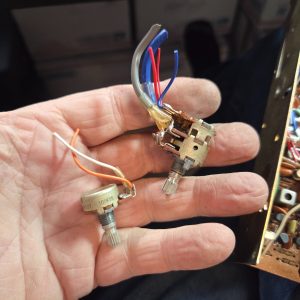 Radio Shack TRC-11 Rotary Controls Potentiometer Lot Tested Working