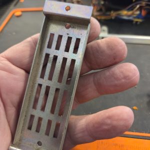 LAFFAYETTE TELSAT SSB 25 CB -- PASSIVE COOLING FOR TRANSISTORS ONLY