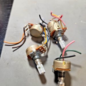 SET OF POTS FOR THE COBRA 25 GTL MOBILE CB RADIO