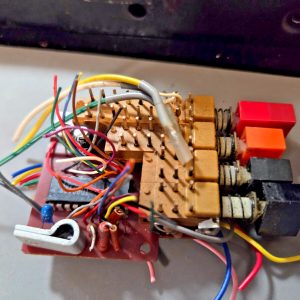 ROBYN GT-7C DAUGHTER BOARD WITH MULTI--COLORED PUSH BUTTONS FOR MOBILE CB RADIO