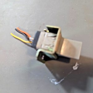 ROBYN GT-7C CHANNEL CHANGING SWITCH (UP/DOWN) FOR MOBILE CB RADIO