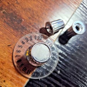 complete set of knobs from a nice midland 863b base station radio