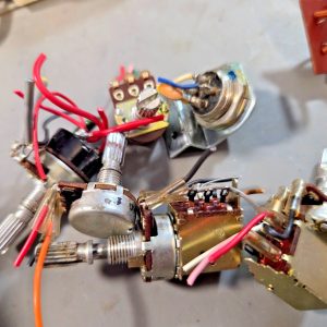 ROBYN GT-7C SET OF POTIEOMETERS FOR THE MOBILE CB RADIO