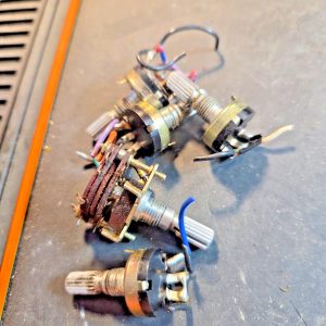 Working set of POTS for the Pierce-Simpson TIGER 40 mobile cb